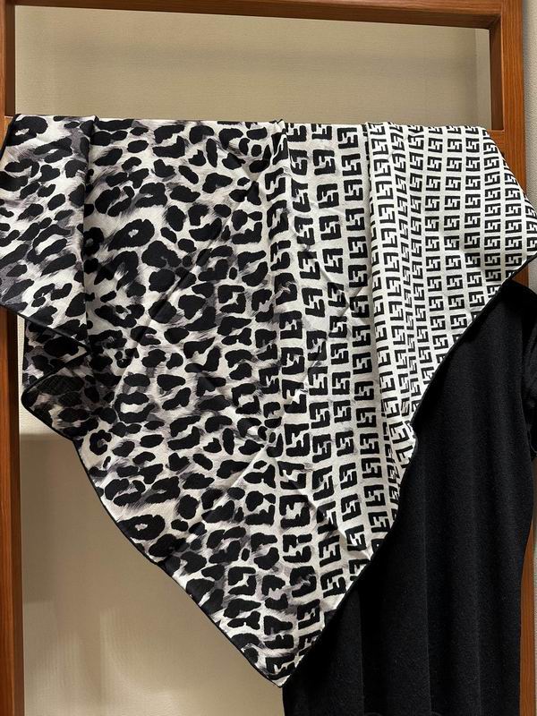 Fendi scarf 90X90cm E36 (1)